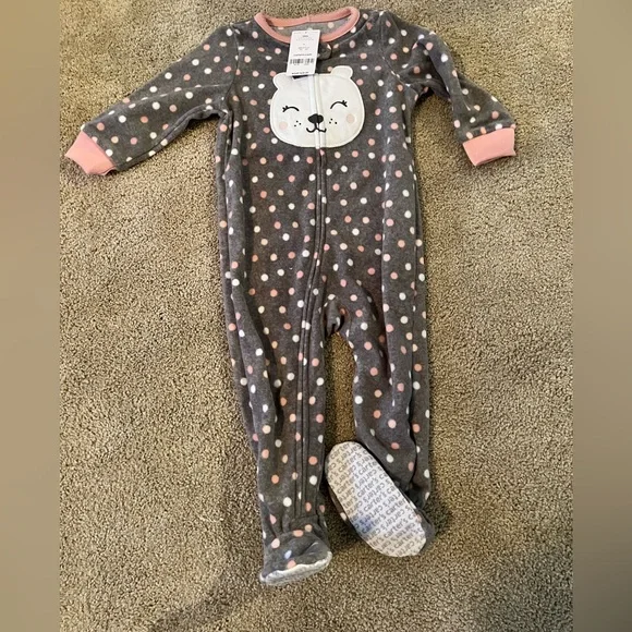3 pairs of Carters PJ's - Picture 1 of 3